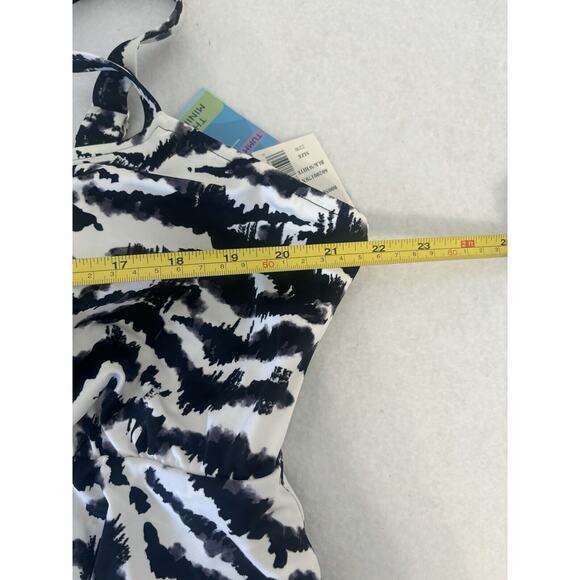 Swim Solutions Bathing Suit One Piece Tummy Control Tiered Ruffles Size 22W - Picture 5 of 7